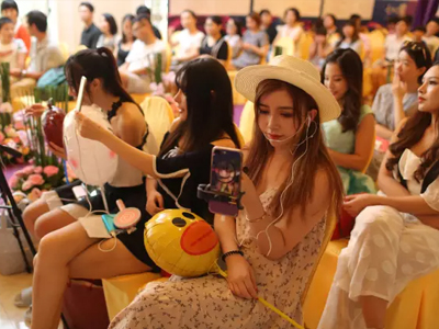 ���ݾS����������c��g��